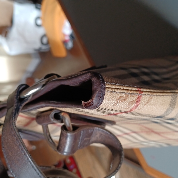 Authentic Burberry satchel - Picture 4 of 6